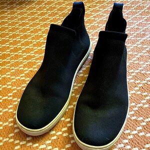 Rothy's The Chelsea Slip On Boot in Moss Green Size 8.5